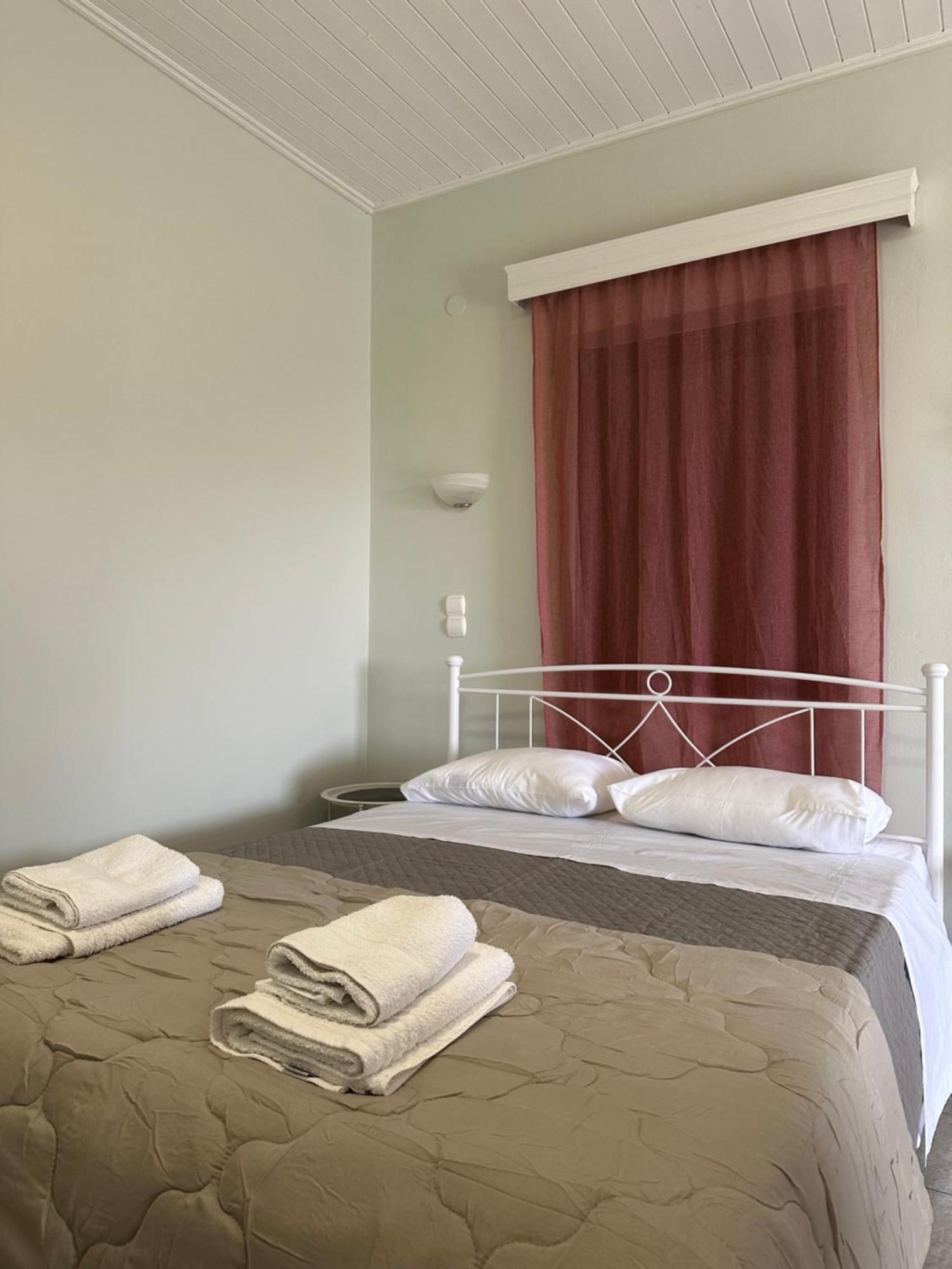 Odysseas Rooms Kalo Nero Екстер'єр фото